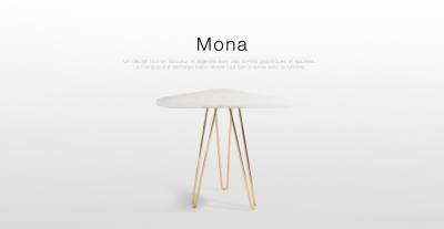 Mona: table basse design vintage en onyx blanc et pied hairpin legs laiton poli